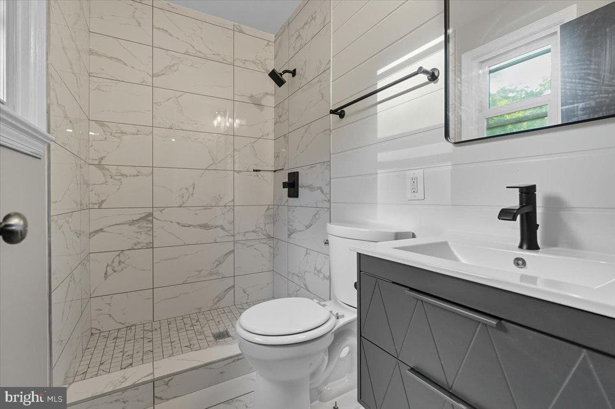 7800 Locris Drive photo 20