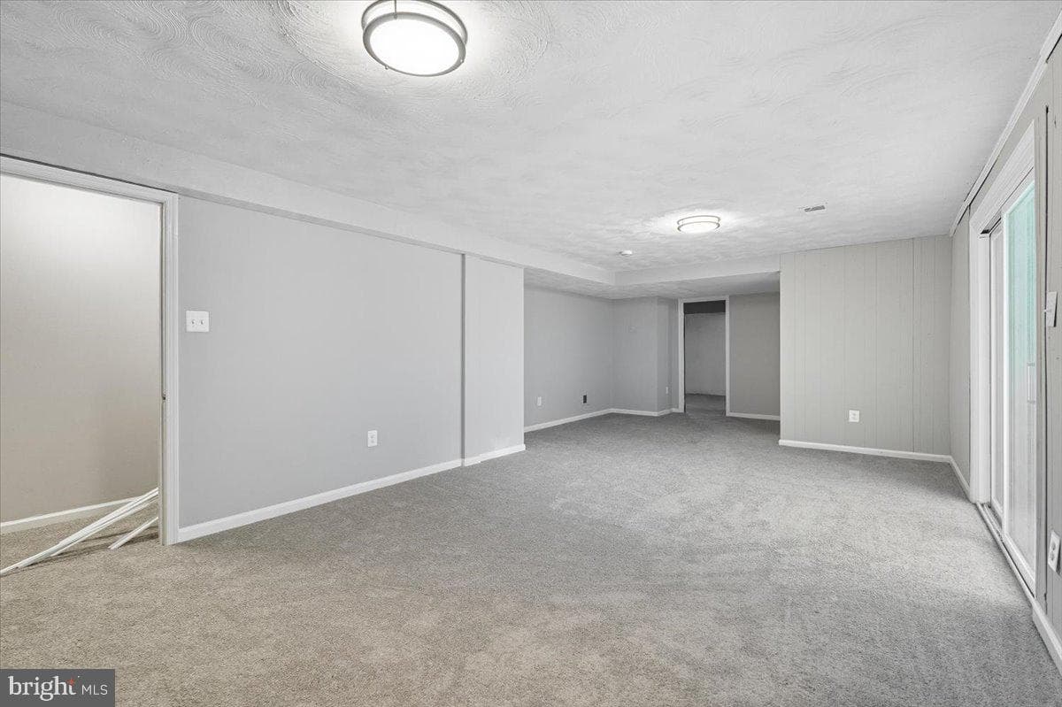 7800 Locris Drive photo 22