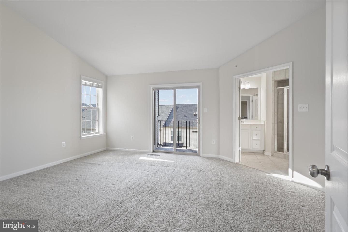 2633 Campus Way N photo 21