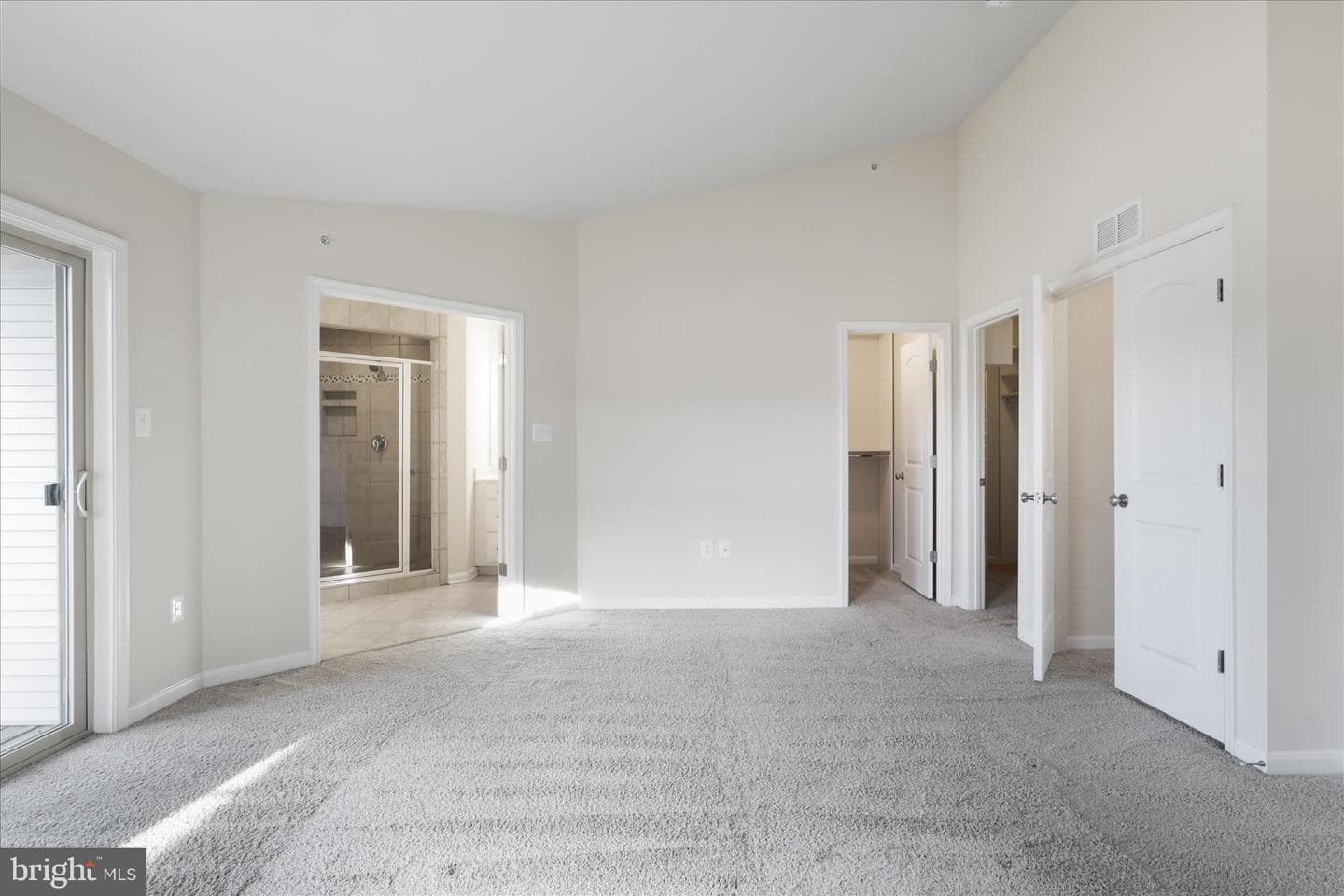 2633 Campus Way N photo 23