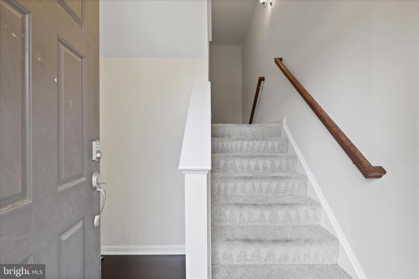 2633 Campus Way N photo 6