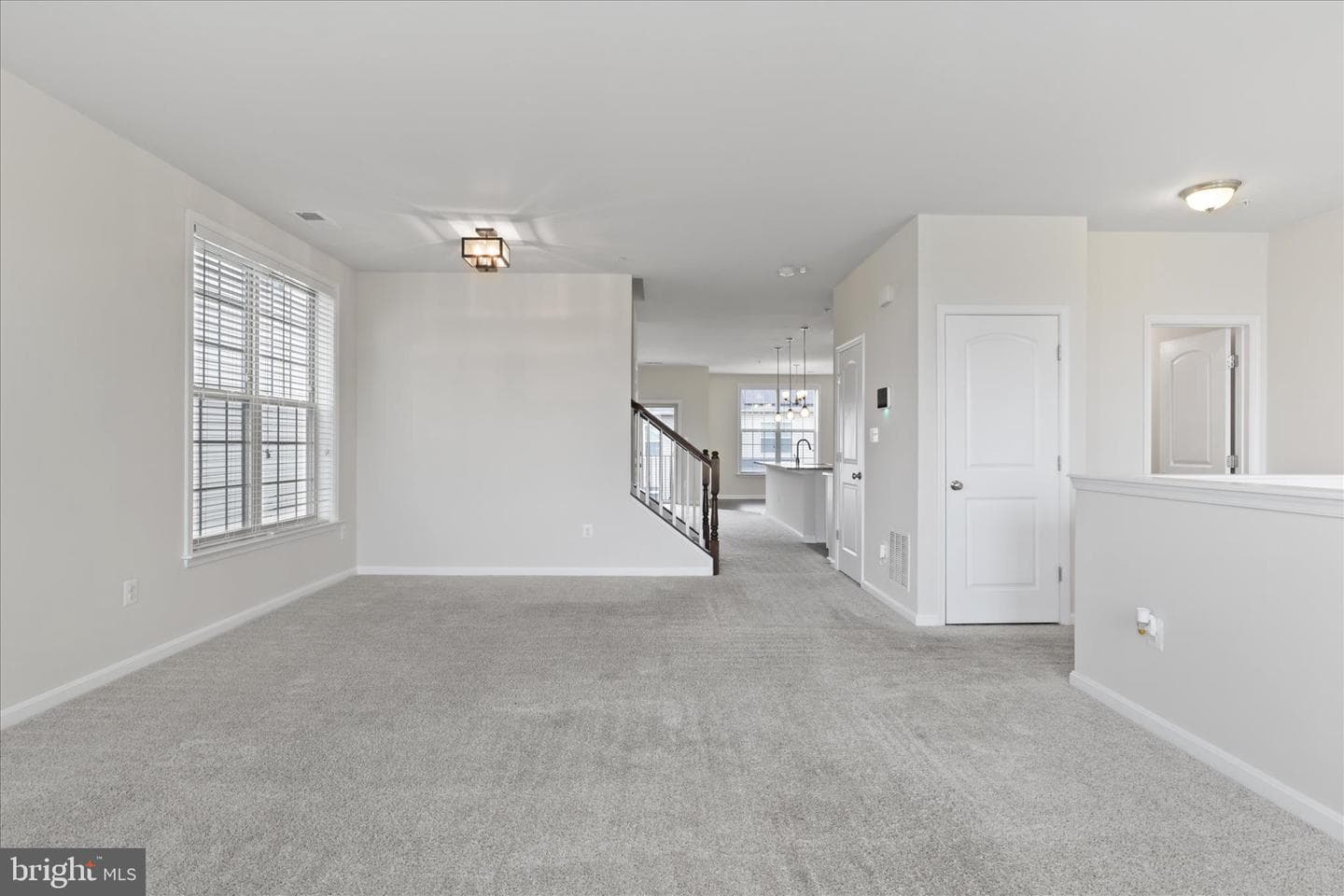 2633 Campus Way N photo 9