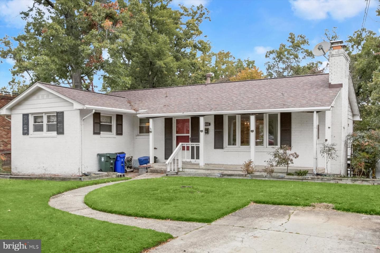 3533 Duke Street photo 1