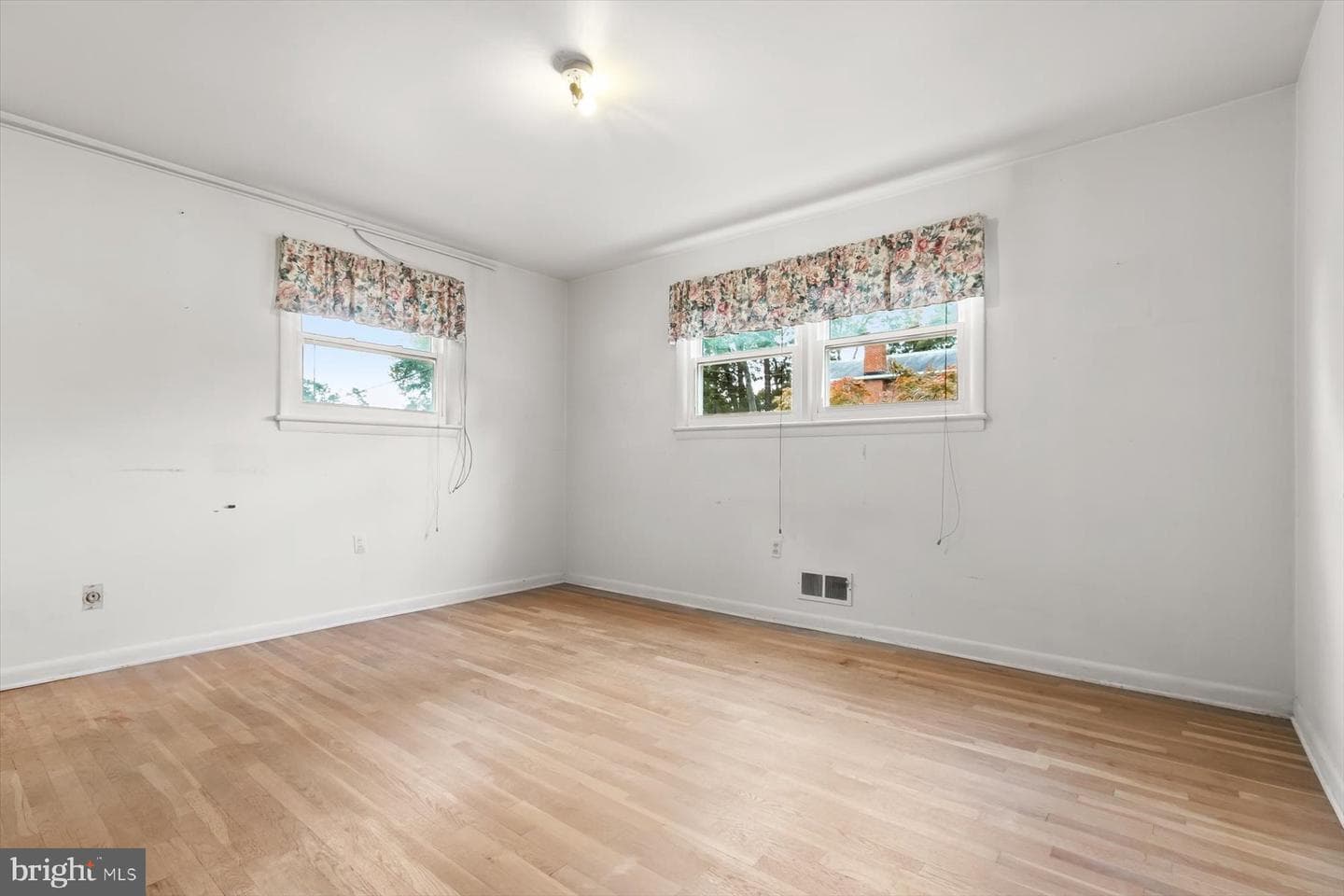 3533 Duke Street photo 12