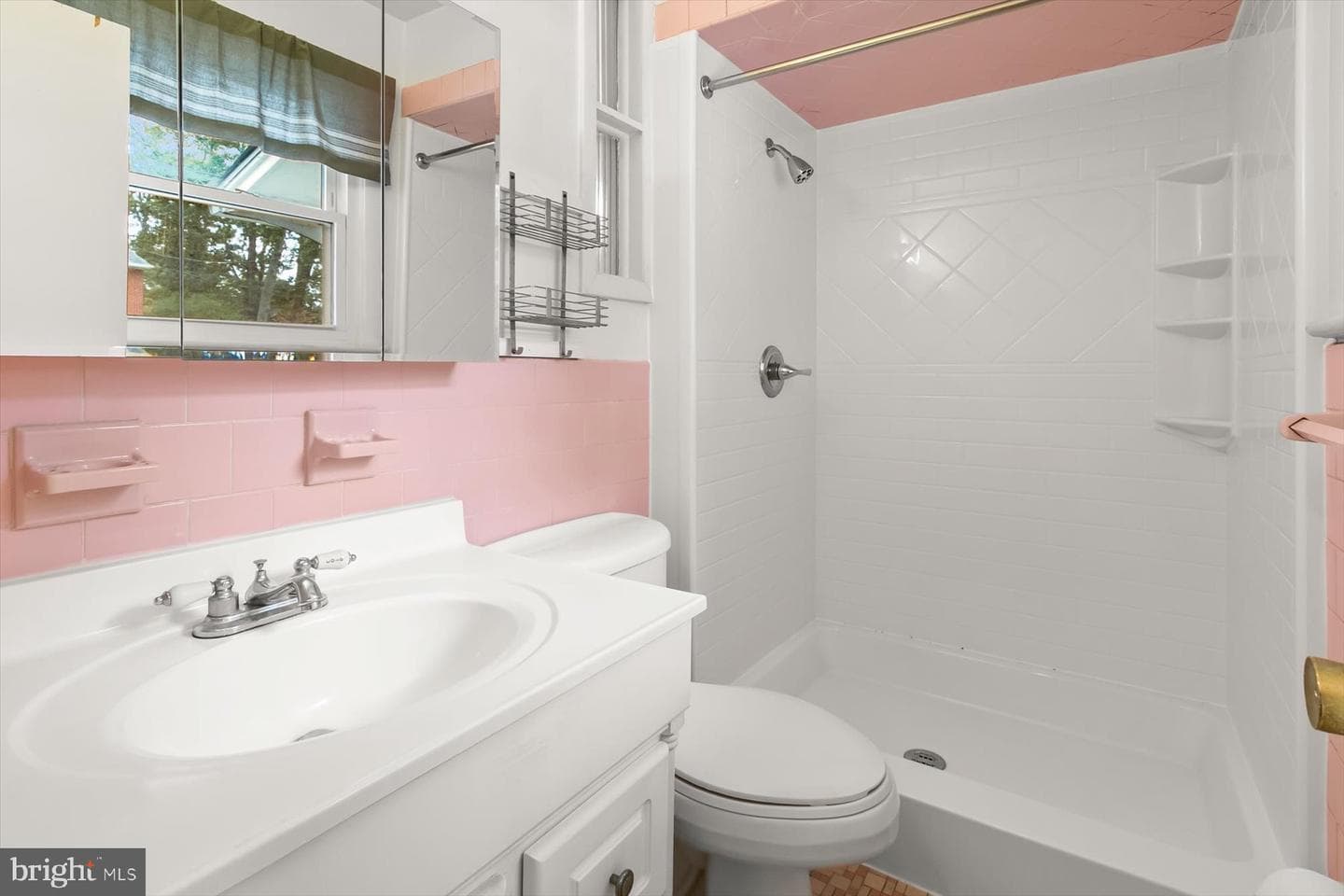 3533 Duke Street photo 14