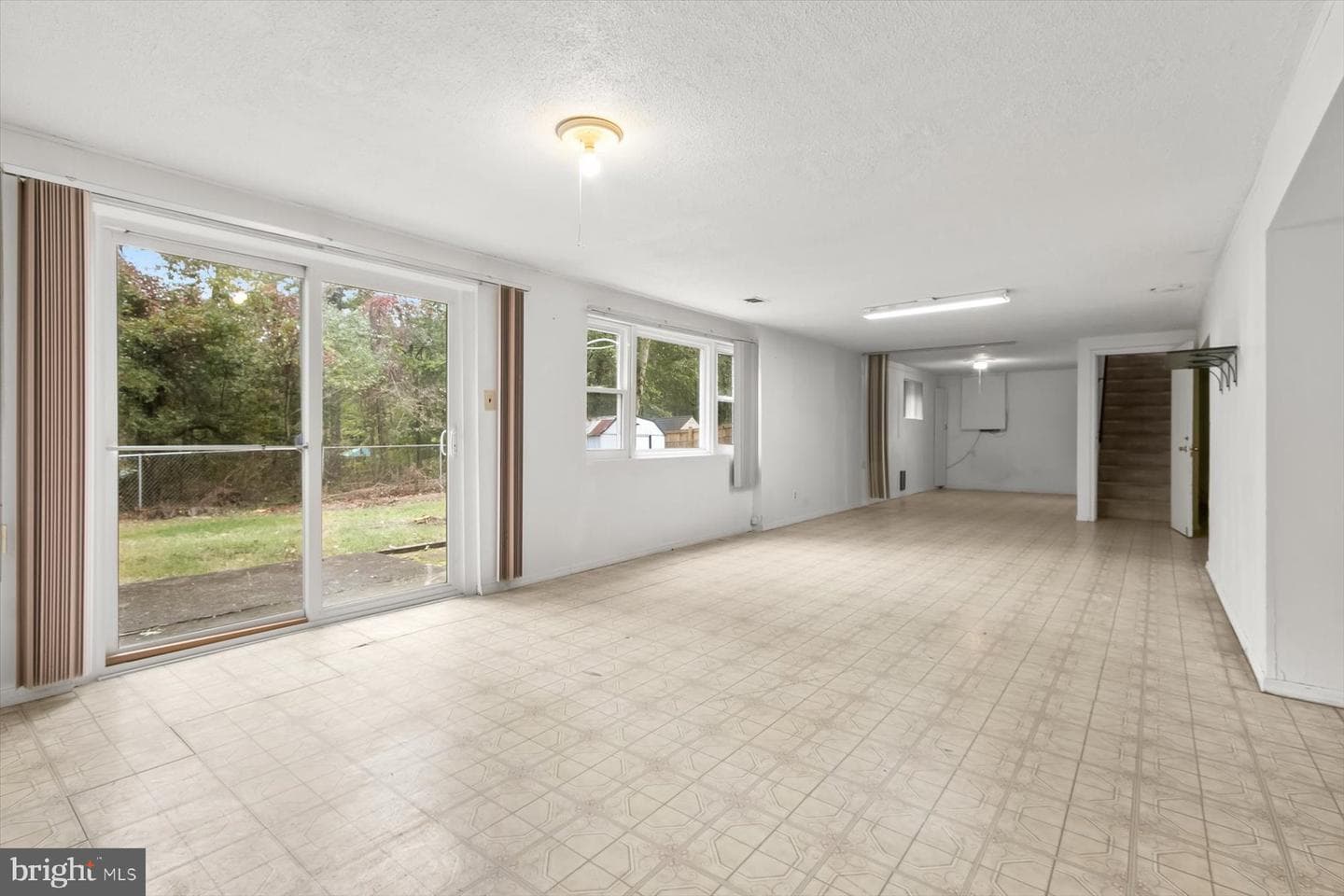 3533 Duke Street photo 24