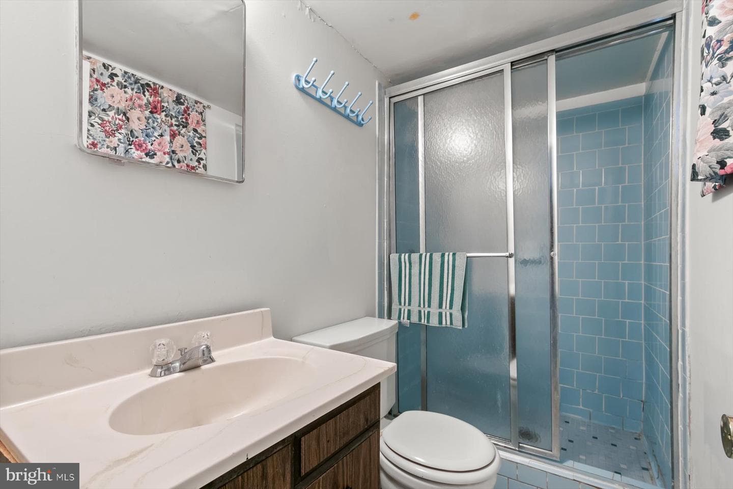 3533 Duke Street photo 28