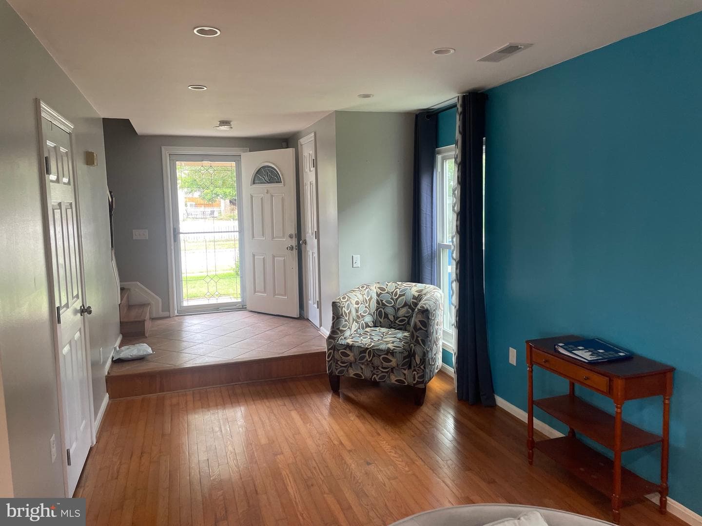 15303 Endicott Drive photo 5