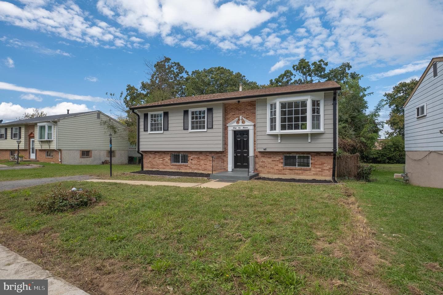 3113 Lakehurst Avenue photo 2