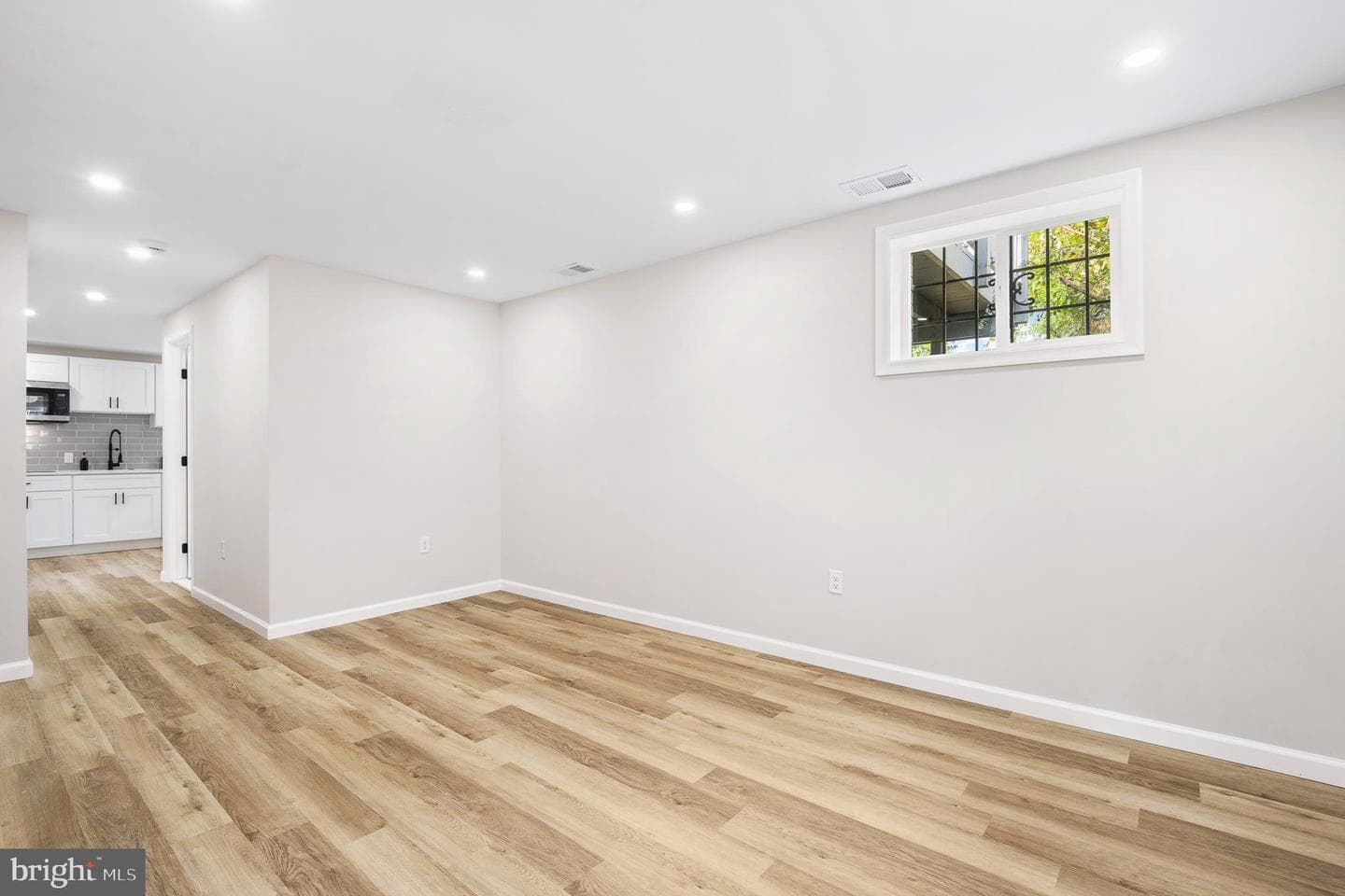 3113 Lakehurst Avenue photo 27