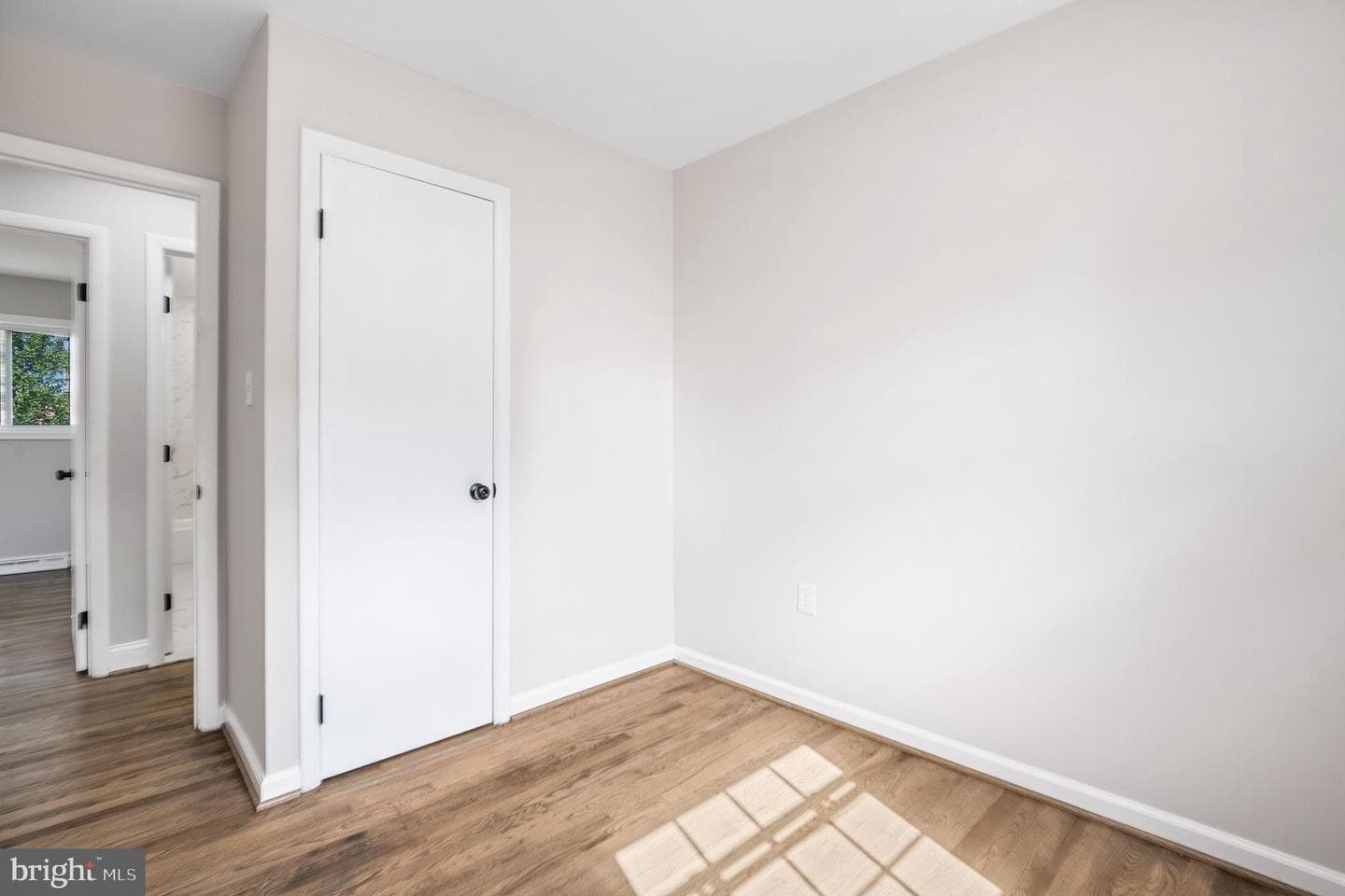 3113 Lakehurst Avenue photo 32