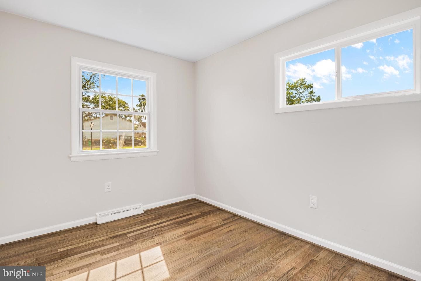 3113 Lakehurst Avenue photo 35