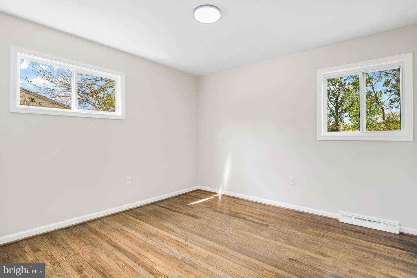 3113 Lakehurst Avenue photo 37