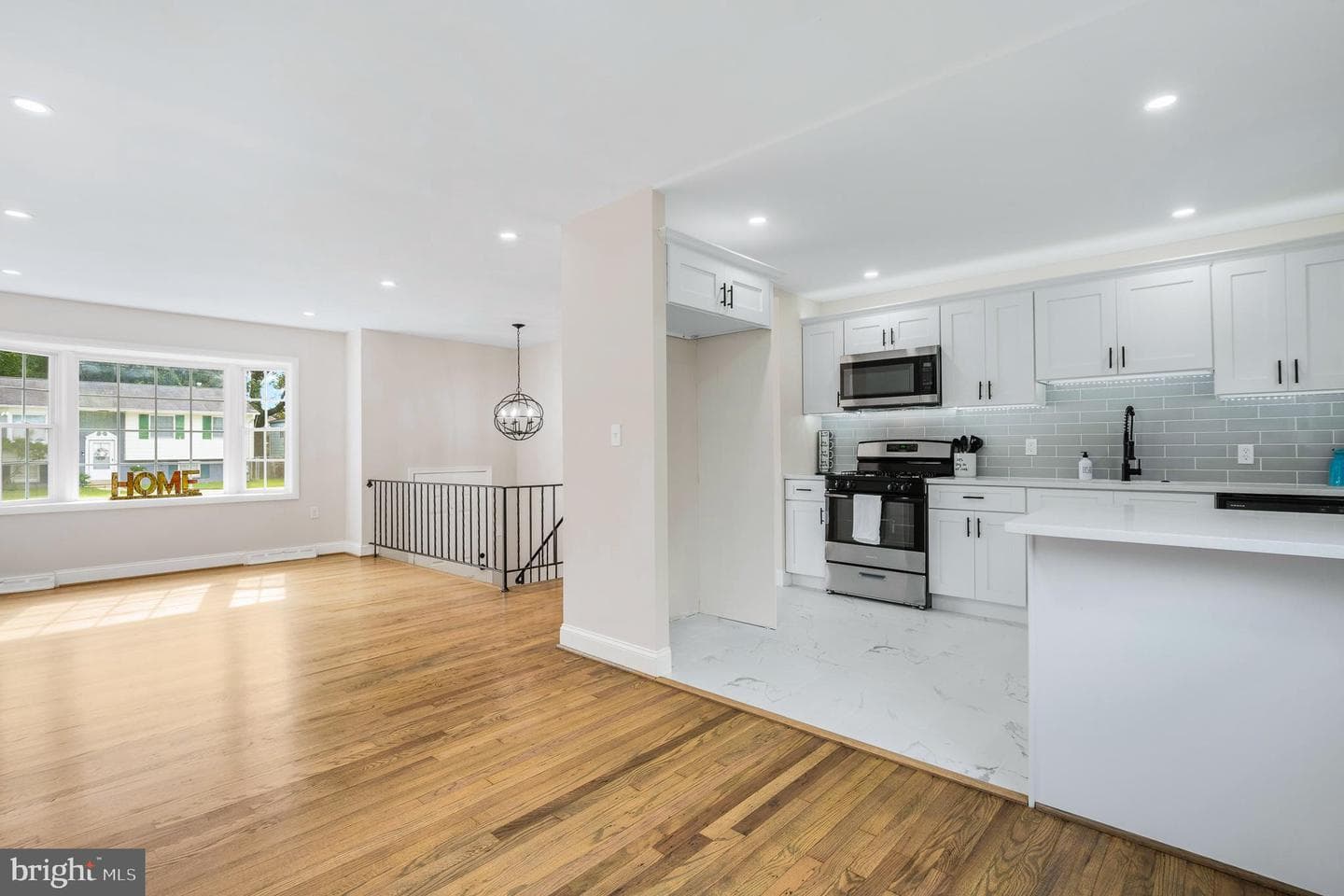 3113 Lakehurst Avenue photo 4