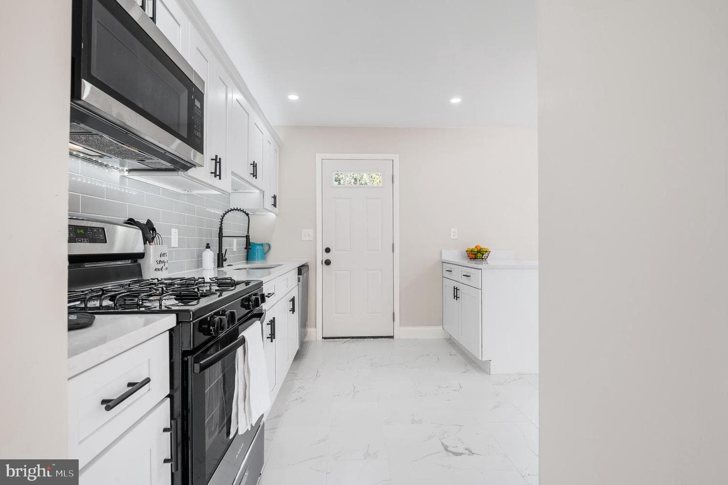 3113 Lakehurst Avenue photo 42