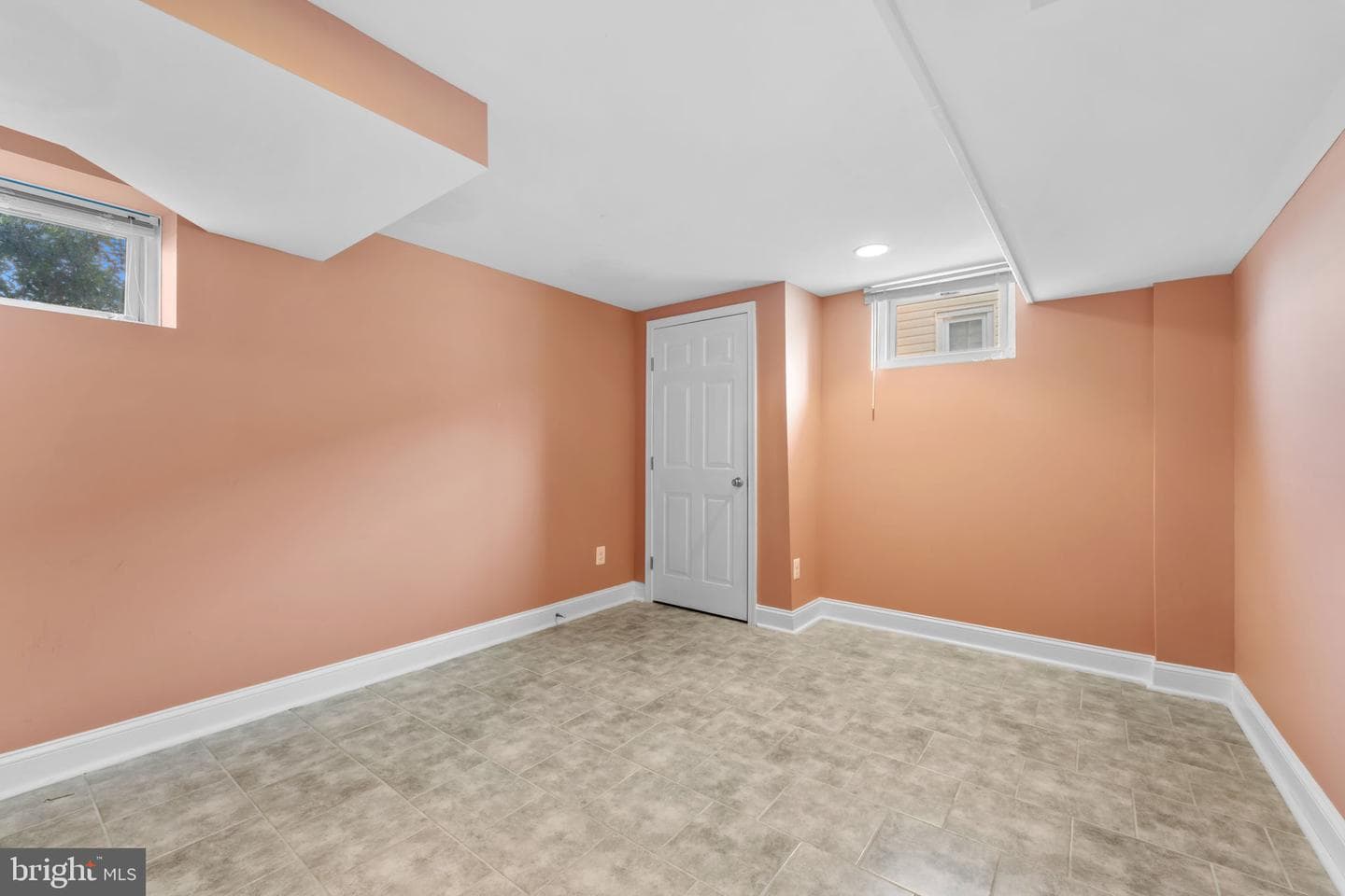 9207 4th Street photo 22