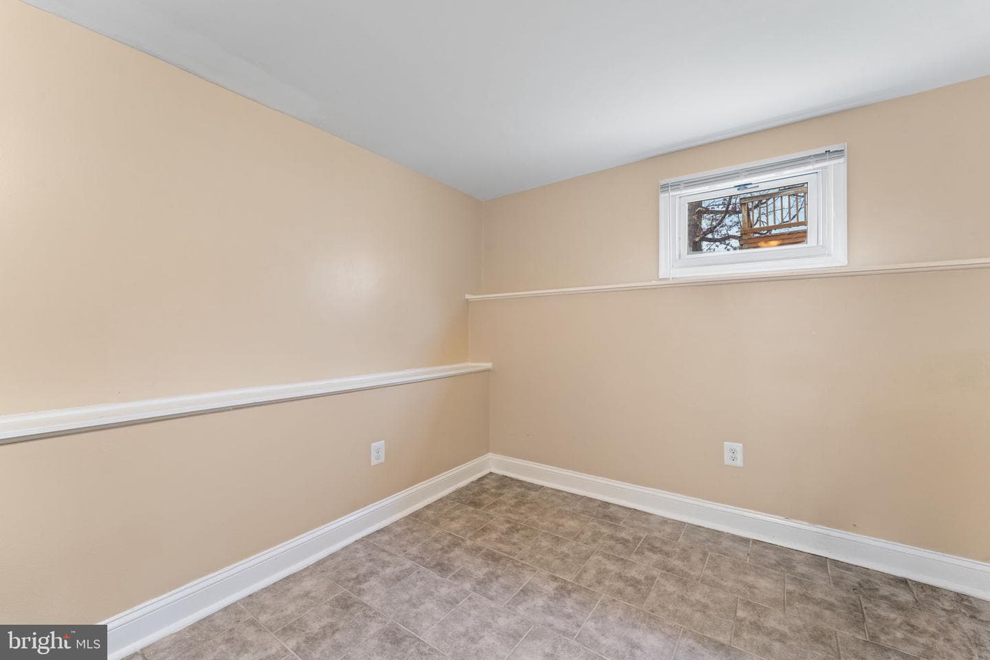 9207 4th Street photo 28