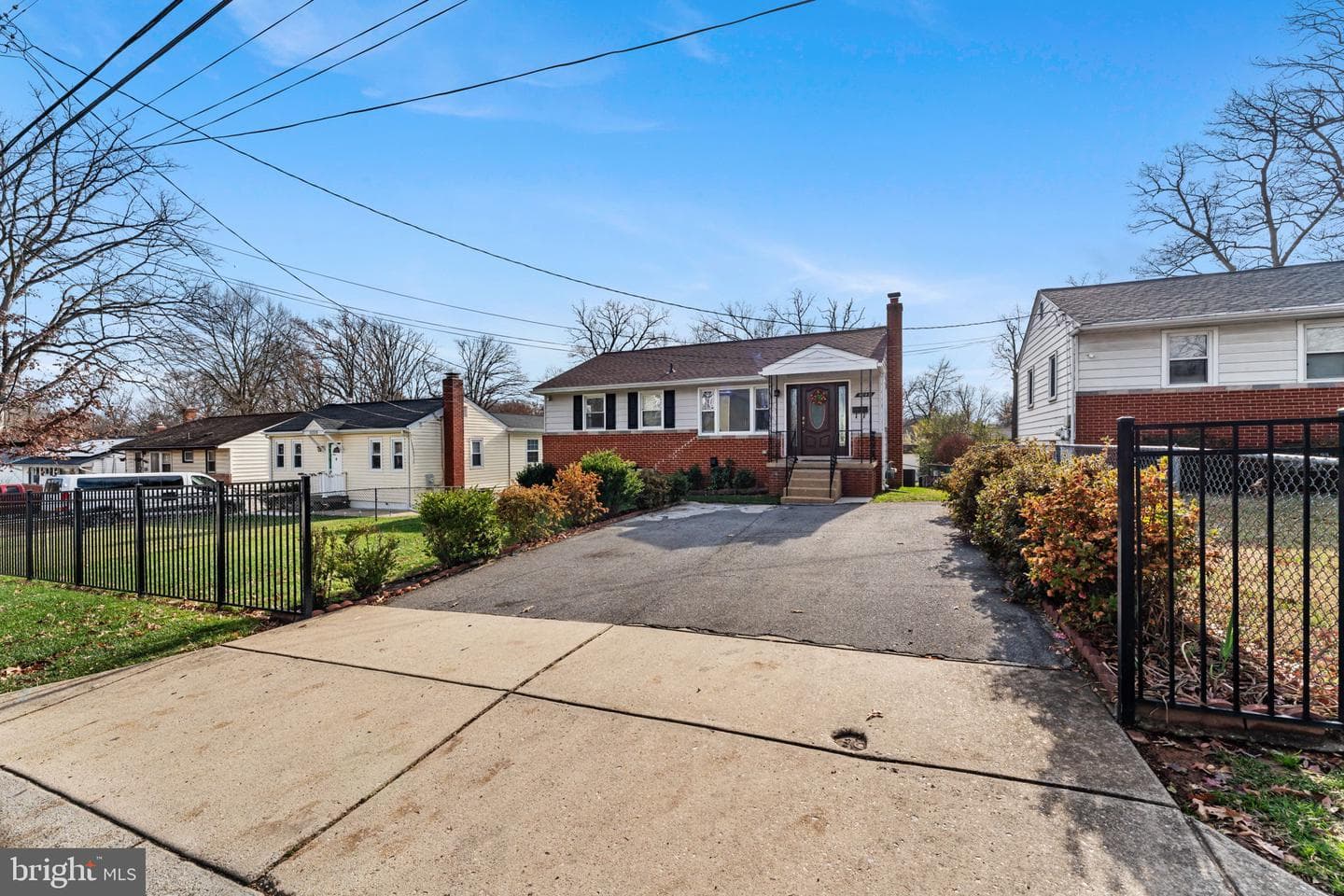 9207 4th Street photo 3