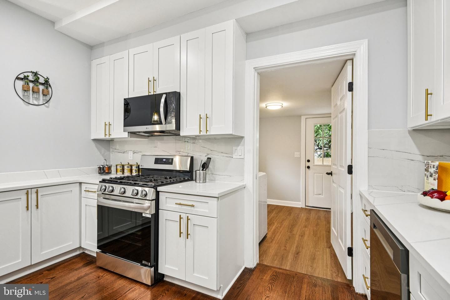 3910 Webster Street photo 17