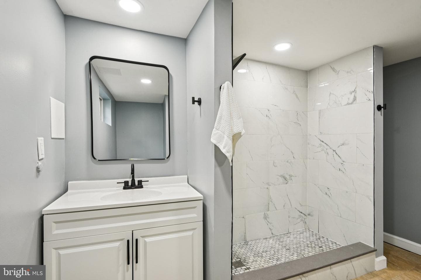 3910 Webster Street photo 32