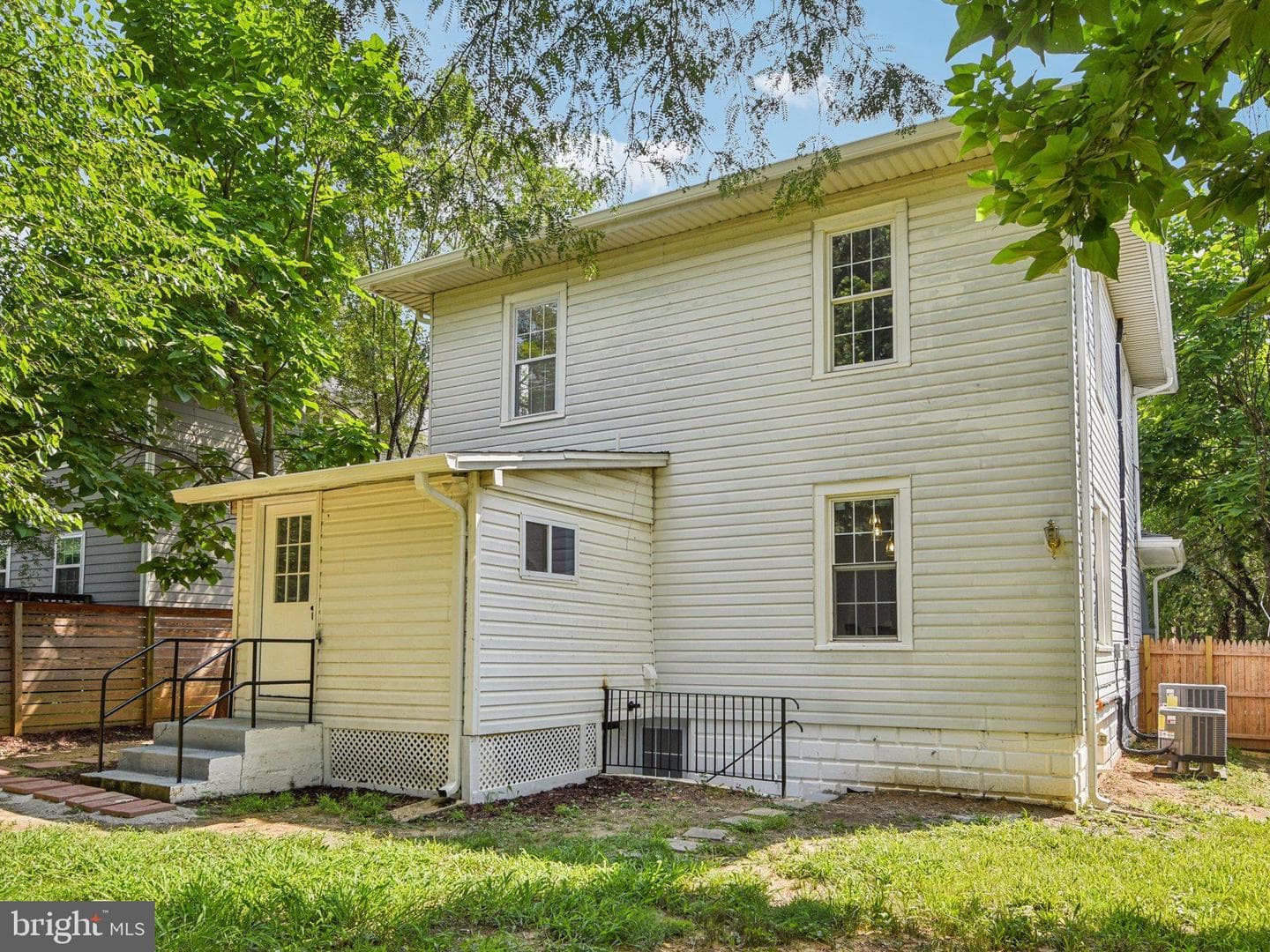 3910 Webster Street photo 40