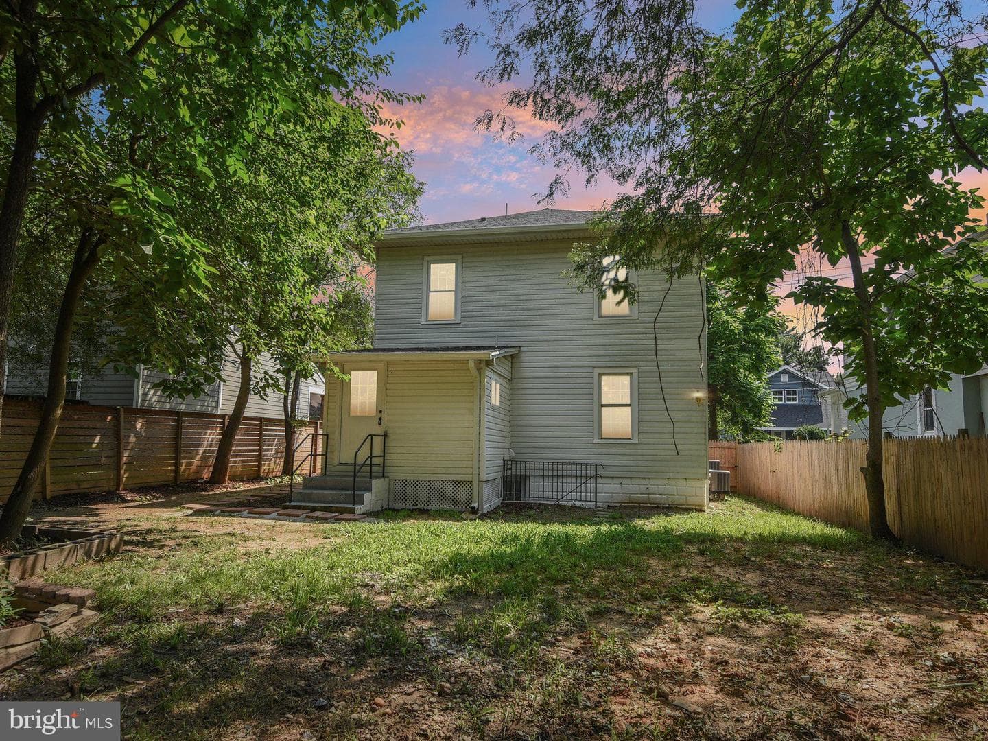 3910 Webster Street photo 8