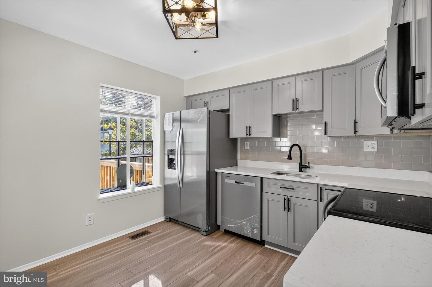 5203 Hil Mar Drive photo 10