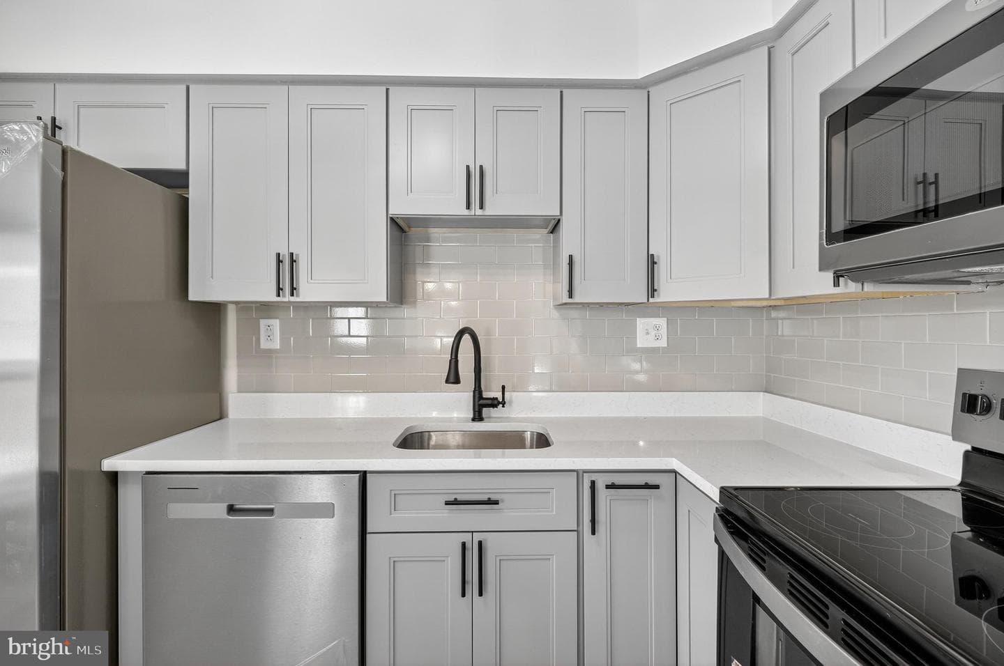 5203 Hil Mar Drive photo 12