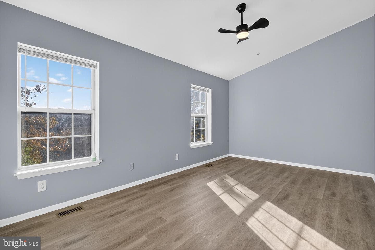 5203 Hil Mar Drive photo 18