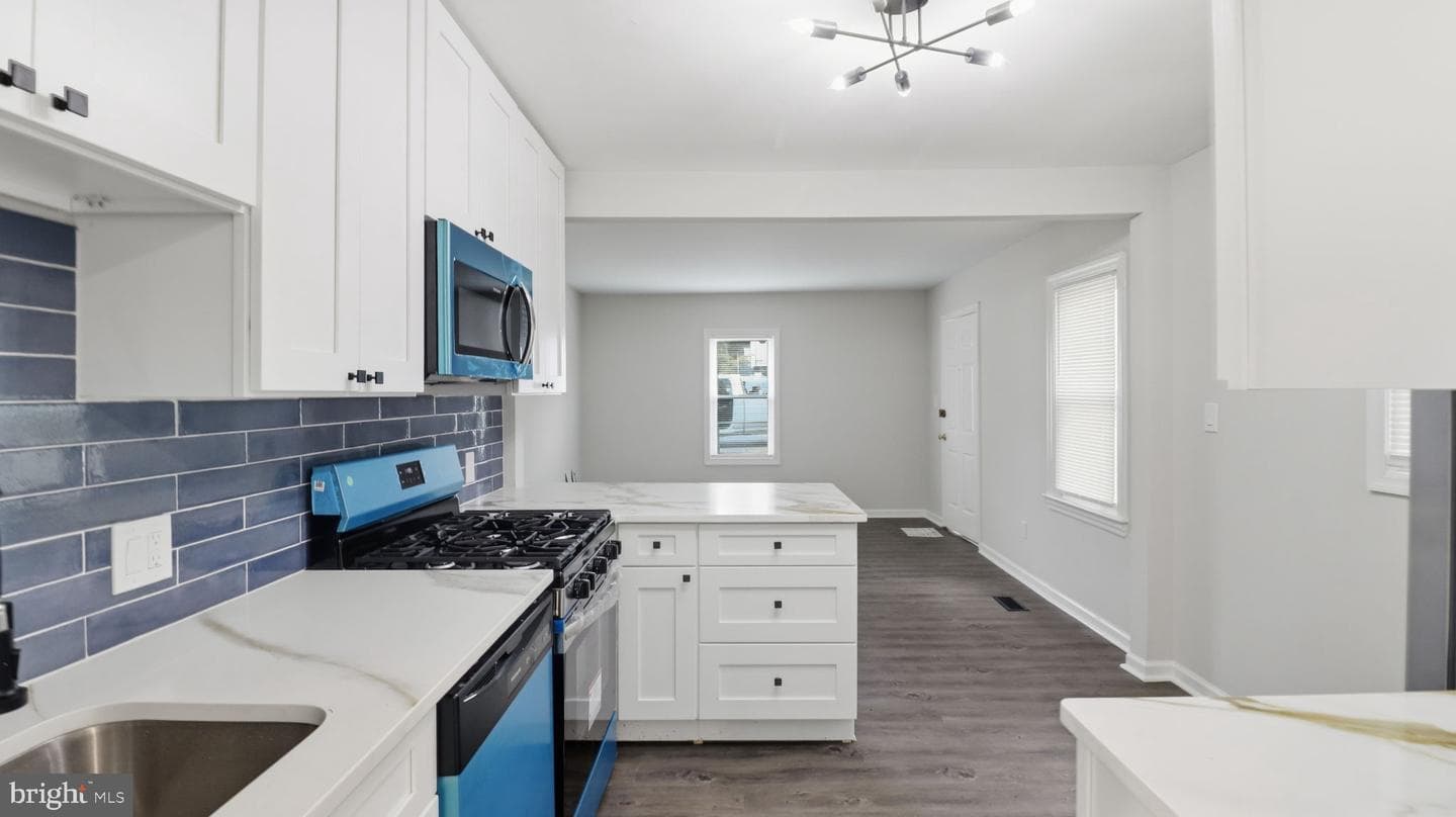 8 Vale Place photo 15