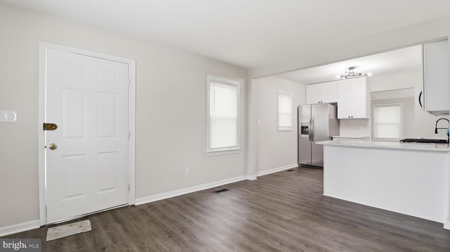 8 Vale Place photo 9
