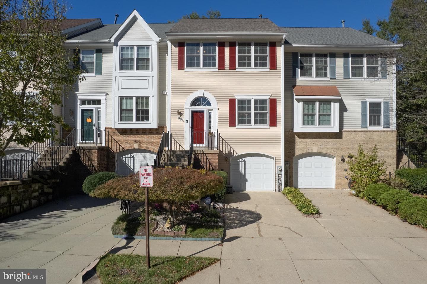 804 Pasadena Place photo 2