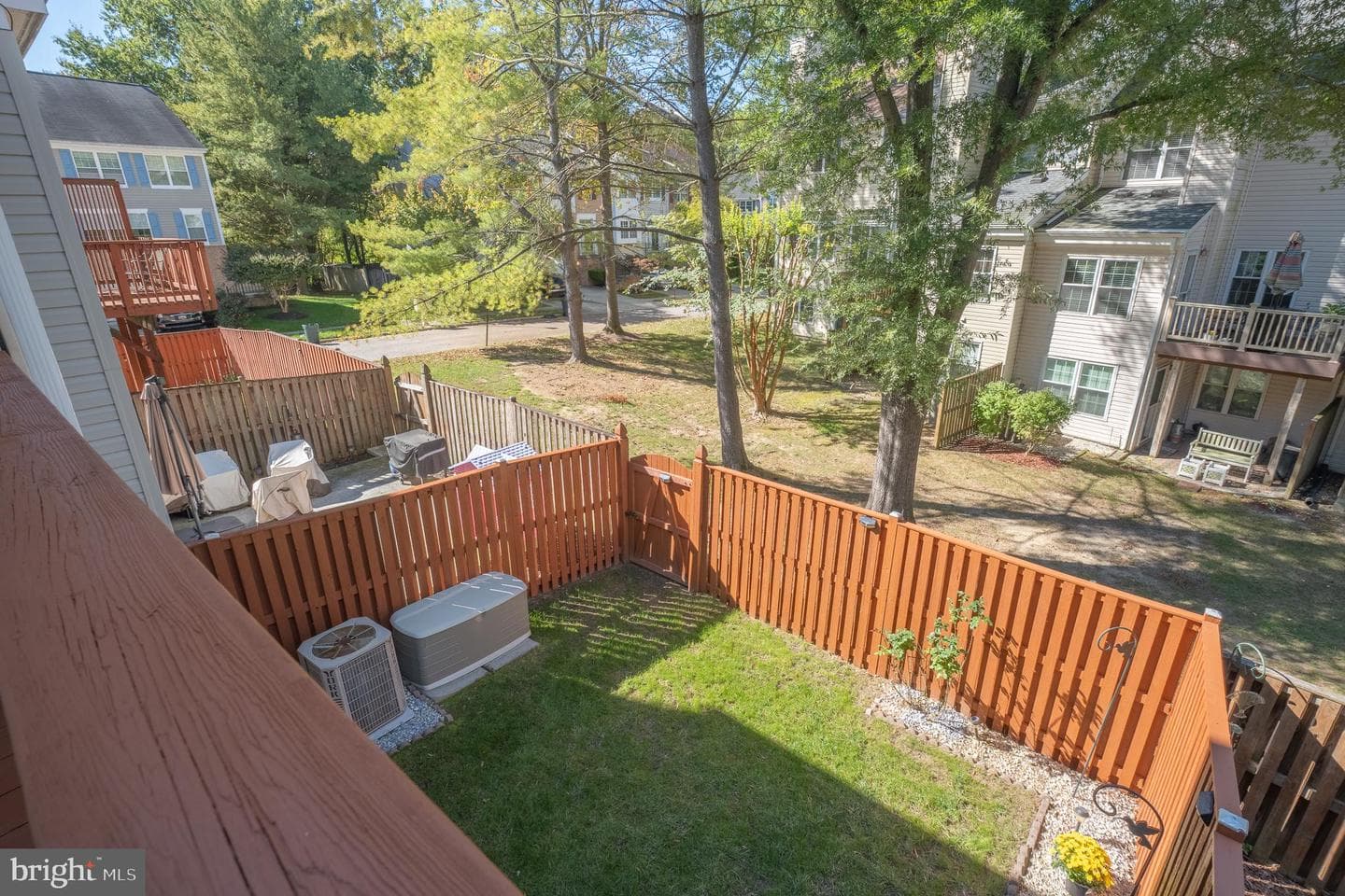 804 Pasadena Place photo 32