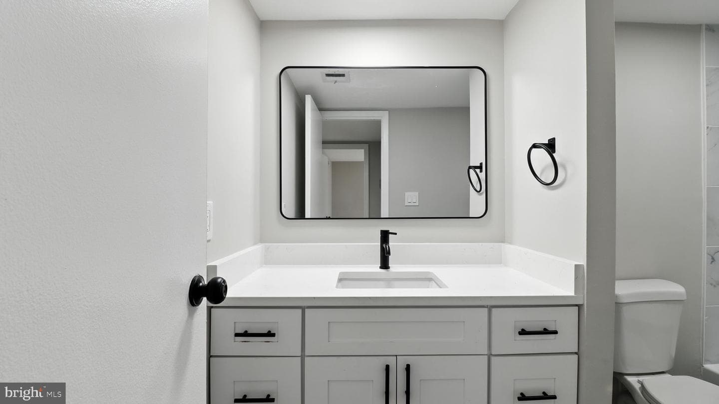 8693 Greenbelt Road #202 photo 27