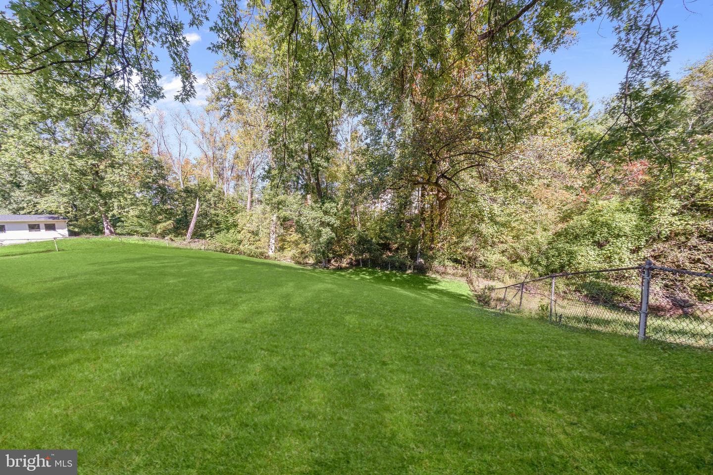 2910 Lumar Drive photo 28