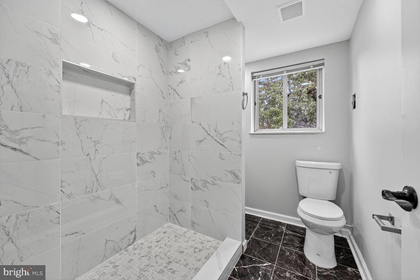 4705 Medora Drive photo 9