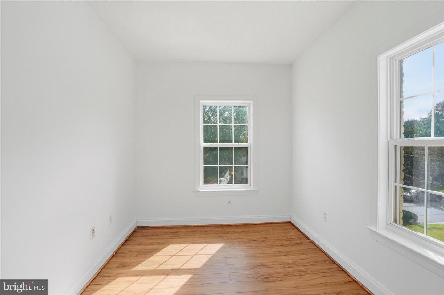 9410 52nd Avenue photo 32