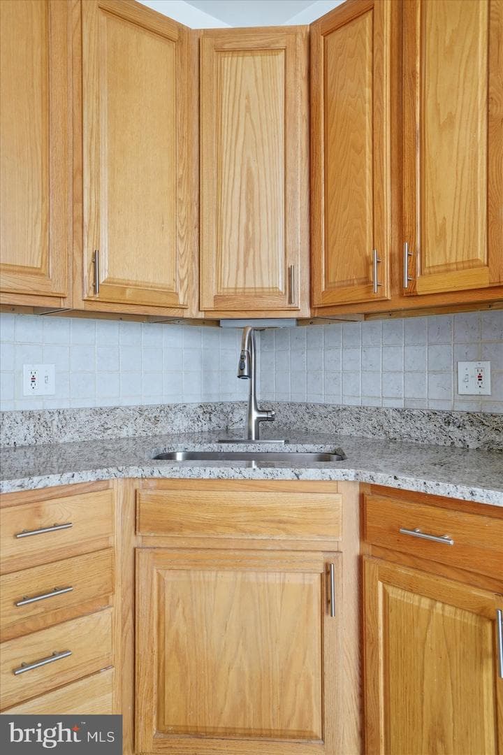 9410 52nd Avenue photo 41
