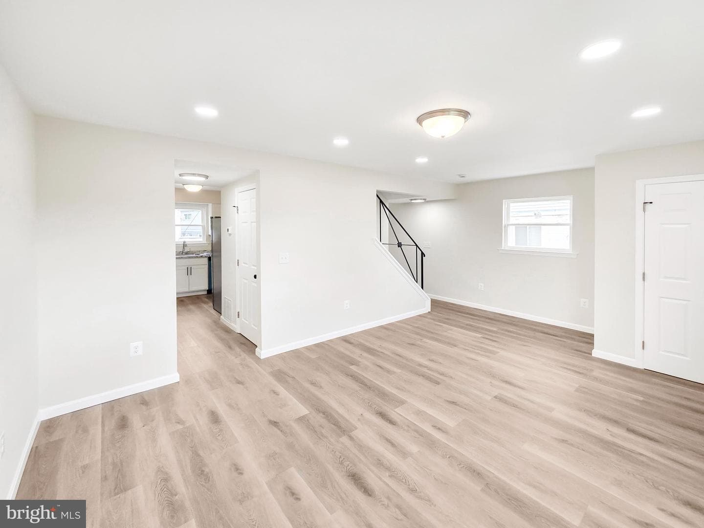 6516 Columbia Park Road photo 4