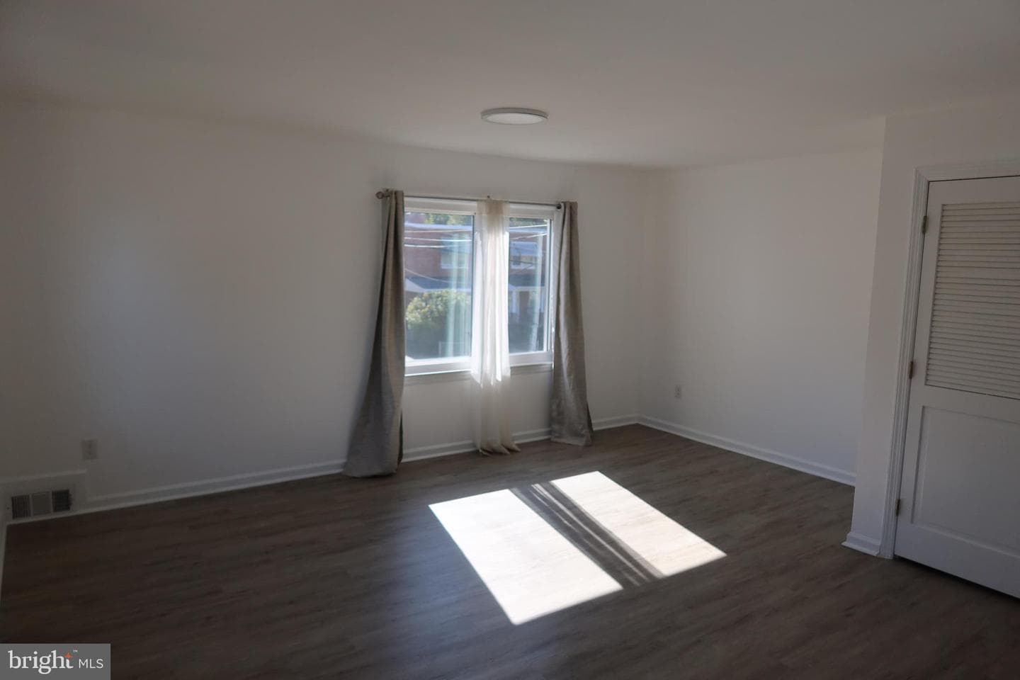 1152 Booker Drive photo 8