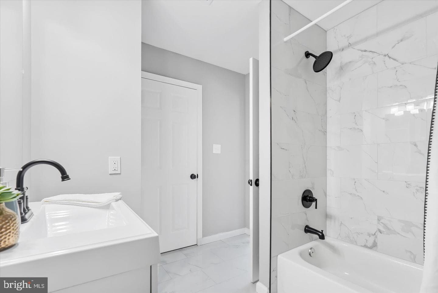 12700 Town Center Way photo 17