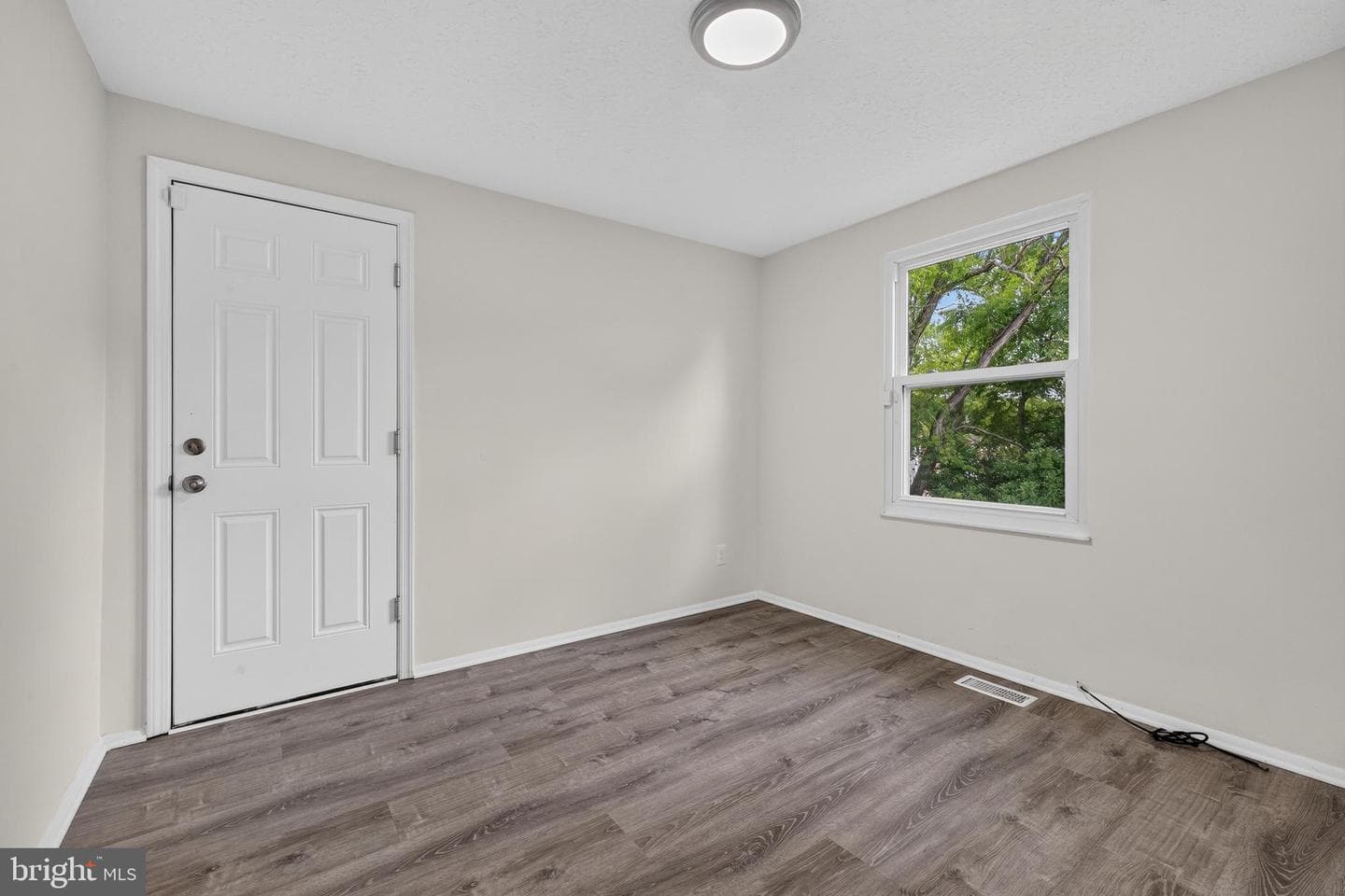 8106 Triple Crown Road photo 17