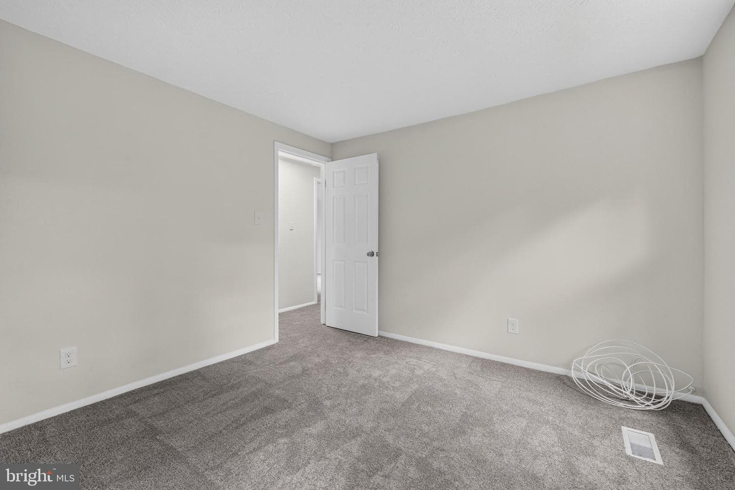 8106 Triple Crown Road photo 26