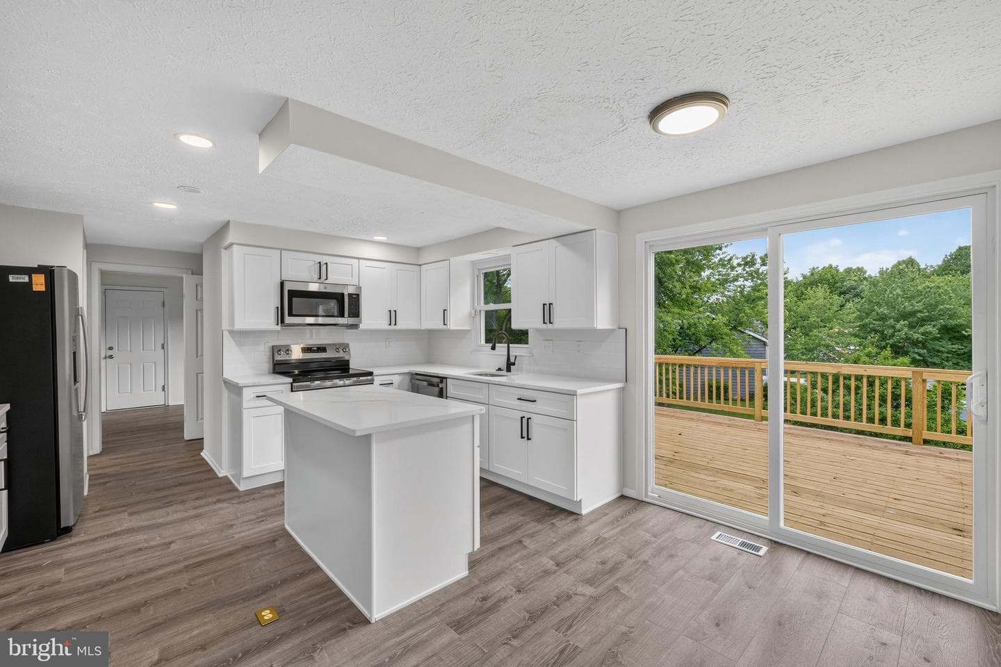 8106 Triple Crown Road photo 4