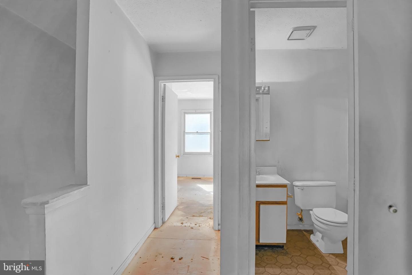 2303 Anvil Lane photo 3
