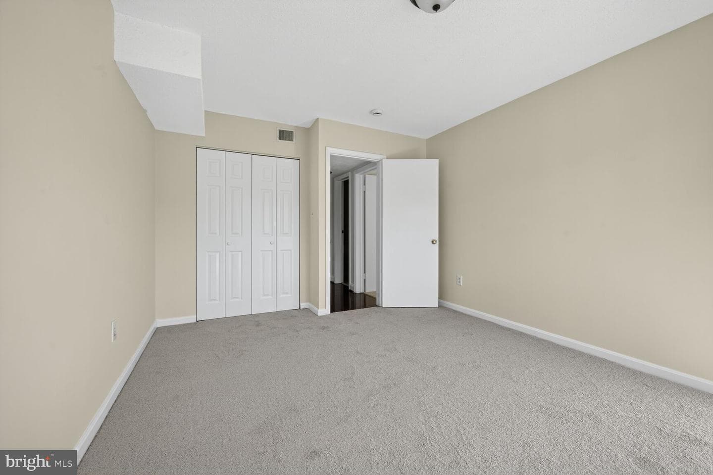 3827 Hamilton Street #d-304 photo 15