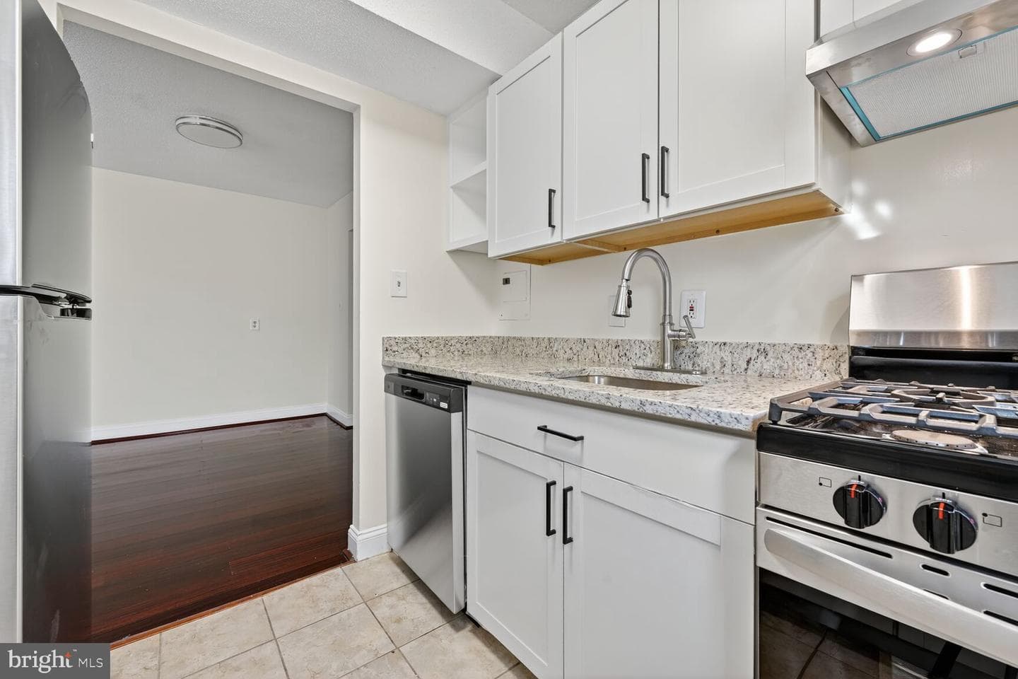 3827 Hamilton Street #d-304 photo 9
