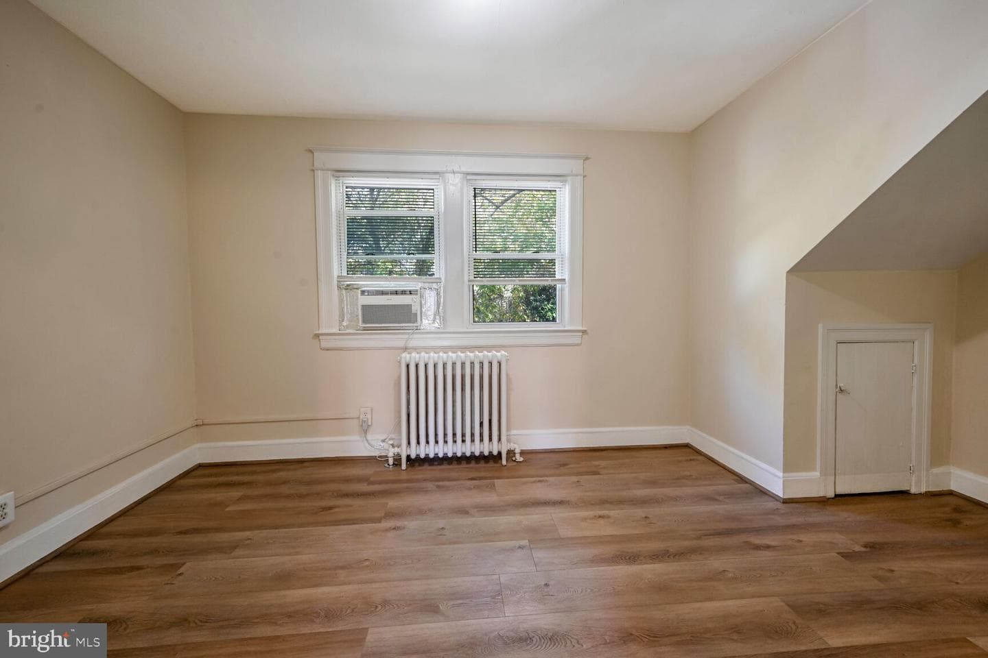 4512 East-West Highway photo 18