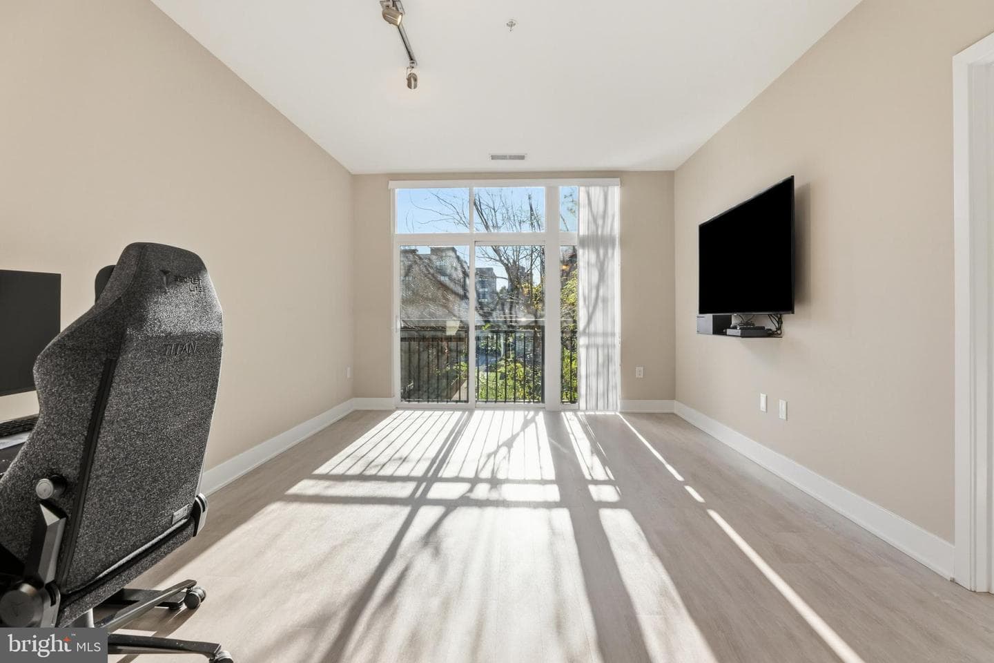 145 Riverhaven Drive #245 photo 10