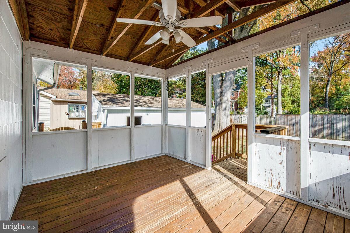 5607 40th Avenue photo 26